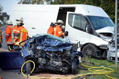 Toedlicher Verkehrsunfall auf der B10 bei Korntal-Muenchingen